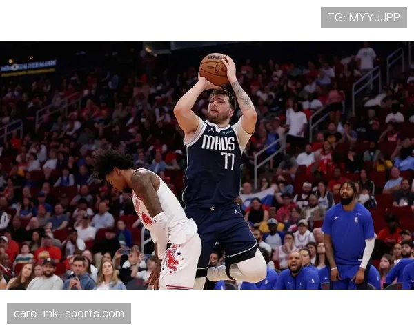 东契奇挡拆分球效率提升显著 主导球队关键时刻得分爆发