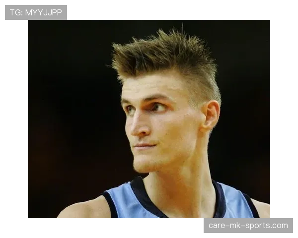 安德烈·基里连科无球跑动提升防守效率显著拉开对阵乔治盖索尔差距