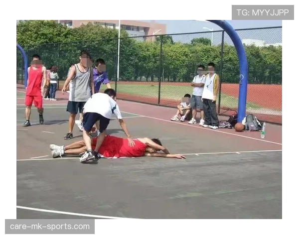 身体冲撞是否构成犯规？关键看是否合理使用力量与接触部位